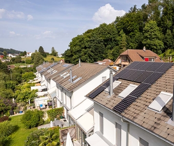 Solaranlage und Stromspeicher für Einfamilienhaus in Boll.
