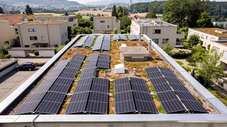 Solaranlage und Energiesteuerung für Mehrfamilienhäuser in Ittigen.