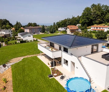 Solaranlage und Stromspeicher für Einfamilienhaus in St. Antoni.